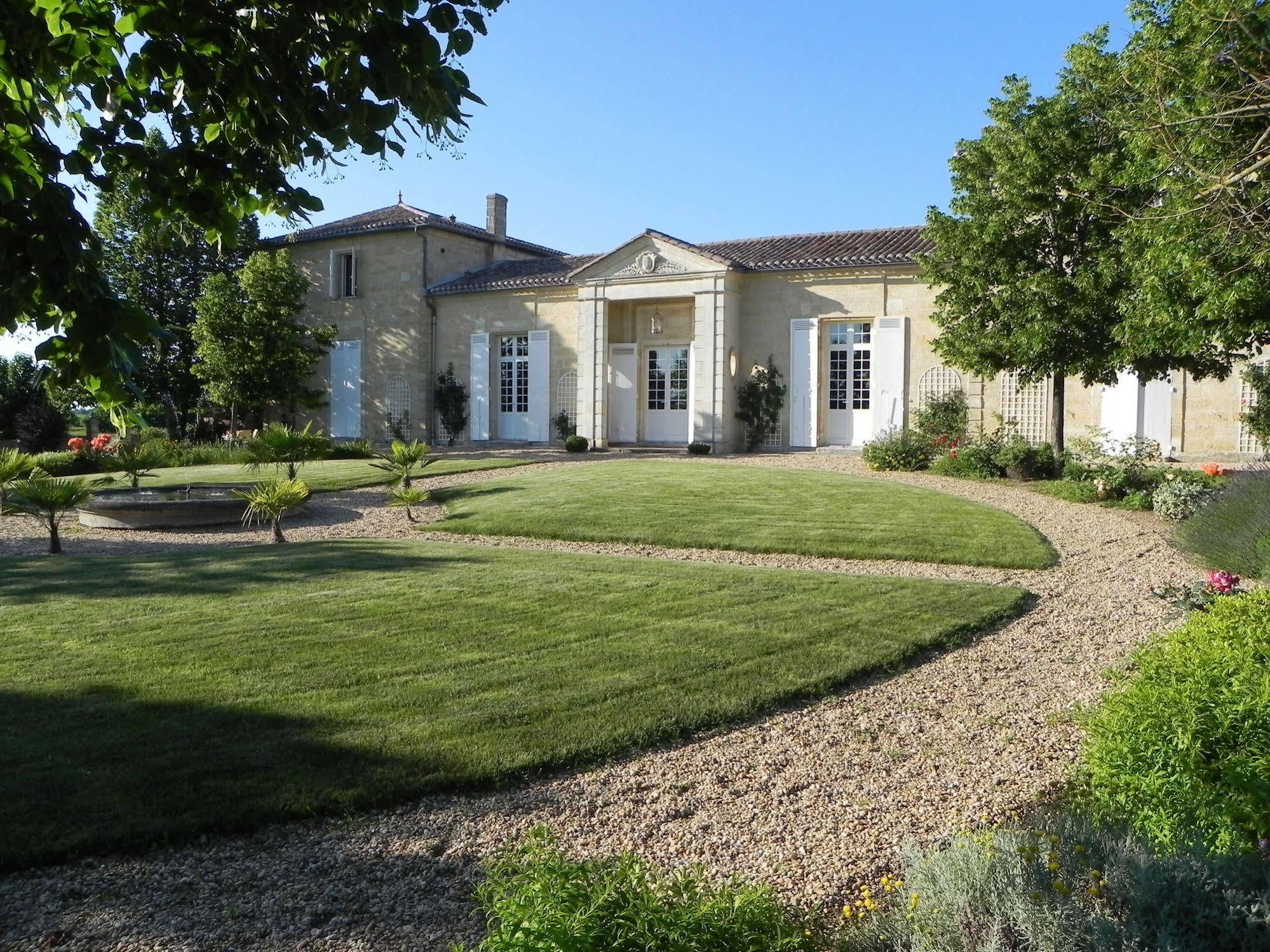 Chateau Belles Graves Bed and Breakfast Pomérols Zewnętrze zdjęcie
